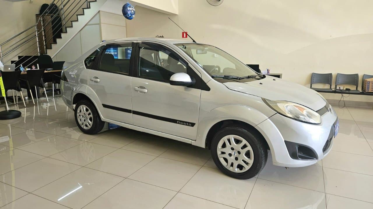 Ford Fiesta Sedan 1.6 2014 — foto 2
