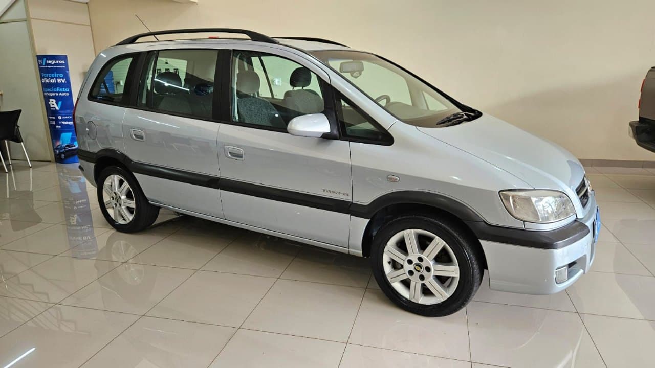 Chevrolet Zafira Elegance 2.0 2010 — foto 2