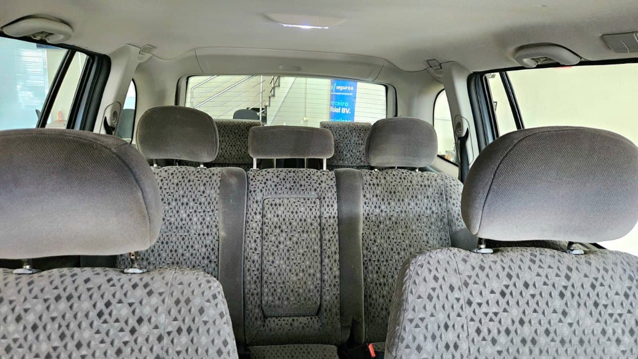 Chevrolet Zafira Elegance 2.0 2010 — foto 4